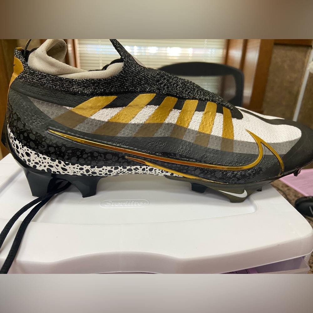 Nike Vapor Edge Pro 360 Football Cleats
